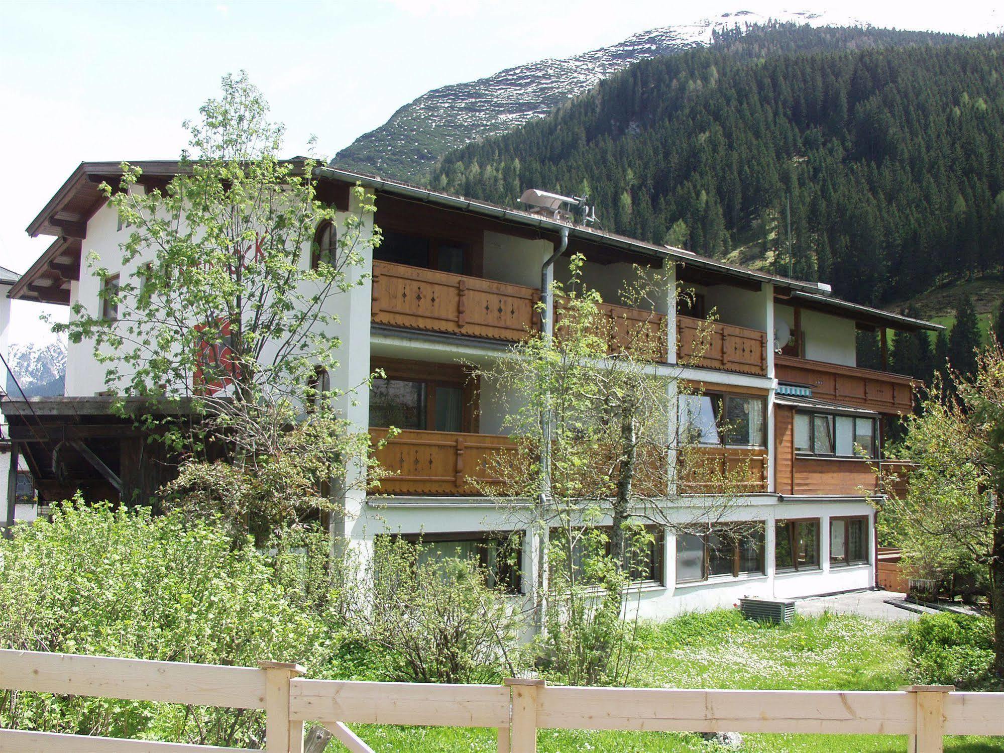 Appartements Steinbock - Ski-In & Ski-Out Tux Kültér fotó